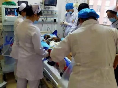 成都到泸州医院急救车转运病人图1