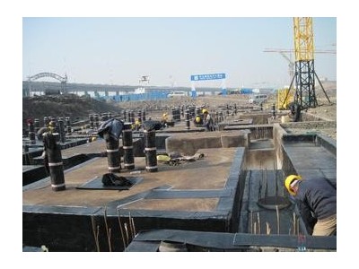 杭州外墙涂料粉刷高空作业图1