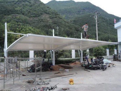 宁波哪里有定做停车棚膜结构的图1