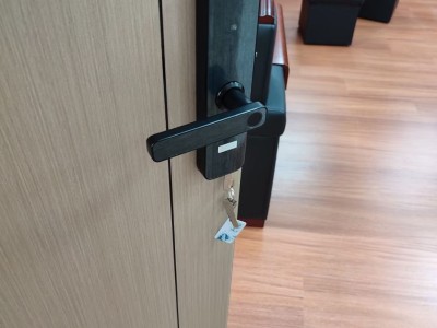 奉化换锁芯安装指纹锁图5