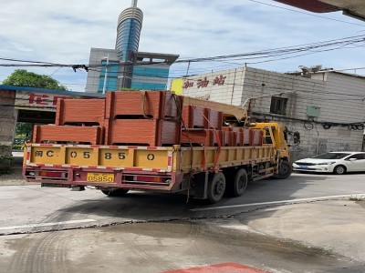福州户外道路仿木花箱坚固耐用 美化分割车道图1