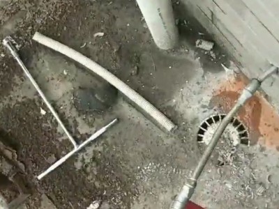 临湘免砸砖防水补漏维修漏水图1